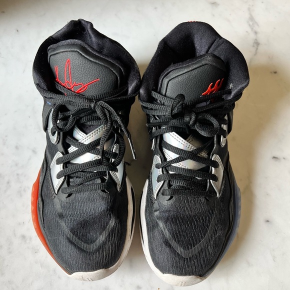 Kylie Infinity Basketball Fire and Ice Shoes Sneakers 7 - Picture 3 of 10